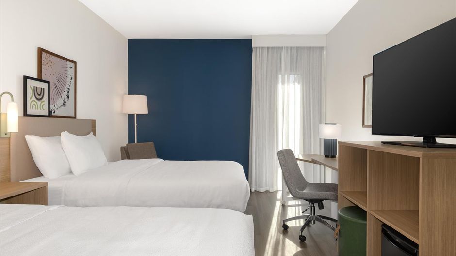 Spark by Hilton Montreal Room