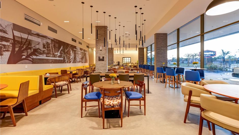Hampton Caragu Restaurant