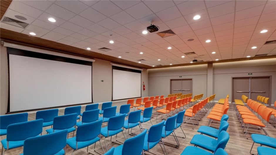 Hampton Caragu Meeting