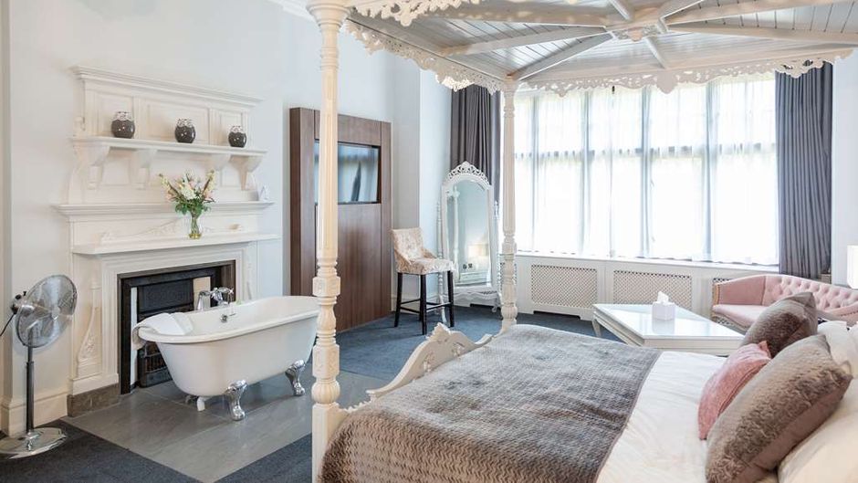 Stanhill Court Hotel Suite