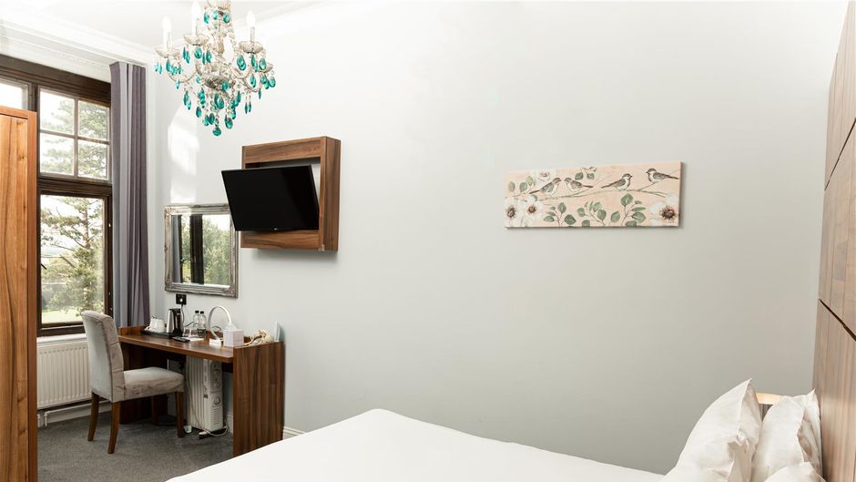 Stanhill Court Hotel Room