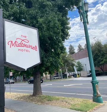 The Midtowner Hotel, SureStay Collection