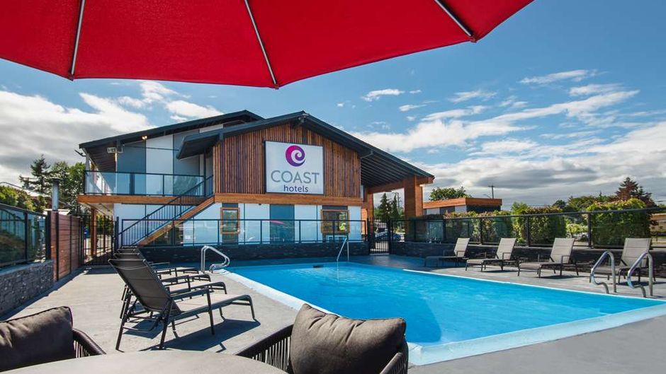 Coast Courtenay Hotel Pool