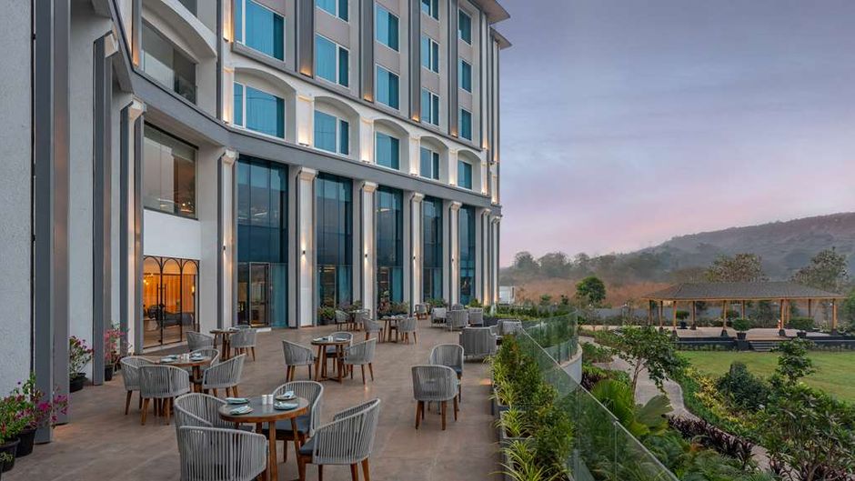 Radisson Resort and Spa Khopoli Restaurant