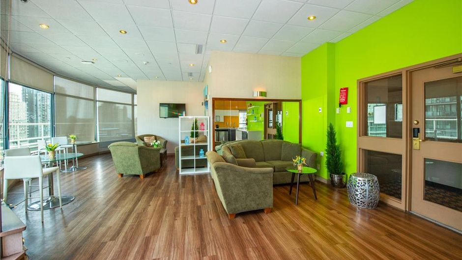 Grand Park Hotel & Suites Downtown Restaurant