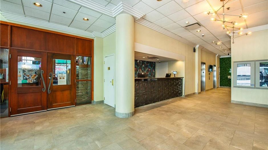 Grand Park Hotel & Suites Downtown Lobby