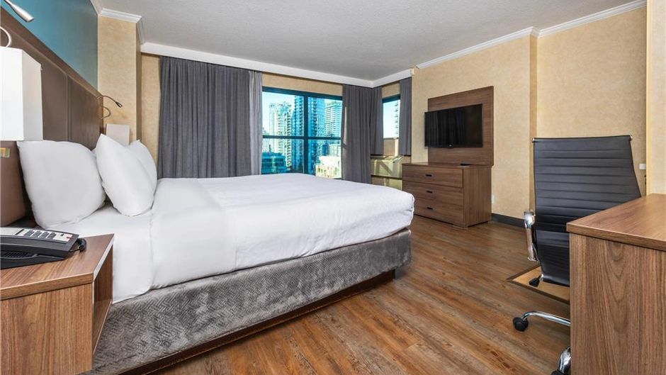 Grand Park Hotel & Suites Downtown Room