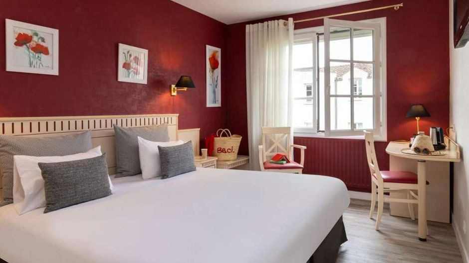 Hotel Fontarabie Room