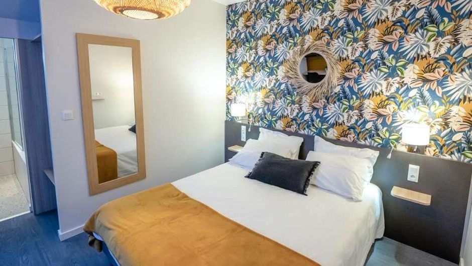 Logis Hotel Au Chene Vert Room
