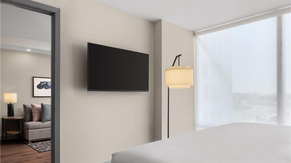 Hyatt House/Airport Corporate Centre Suite