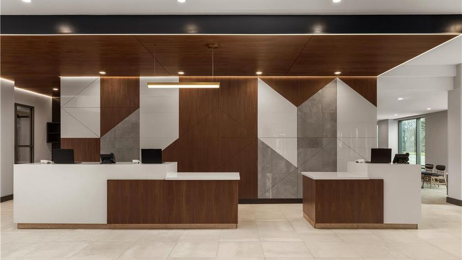 Hyatt House/Airport Corporate Centre Lobby