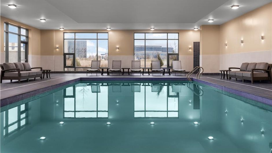 Hyatt House/Airport Corporate Centre Pool