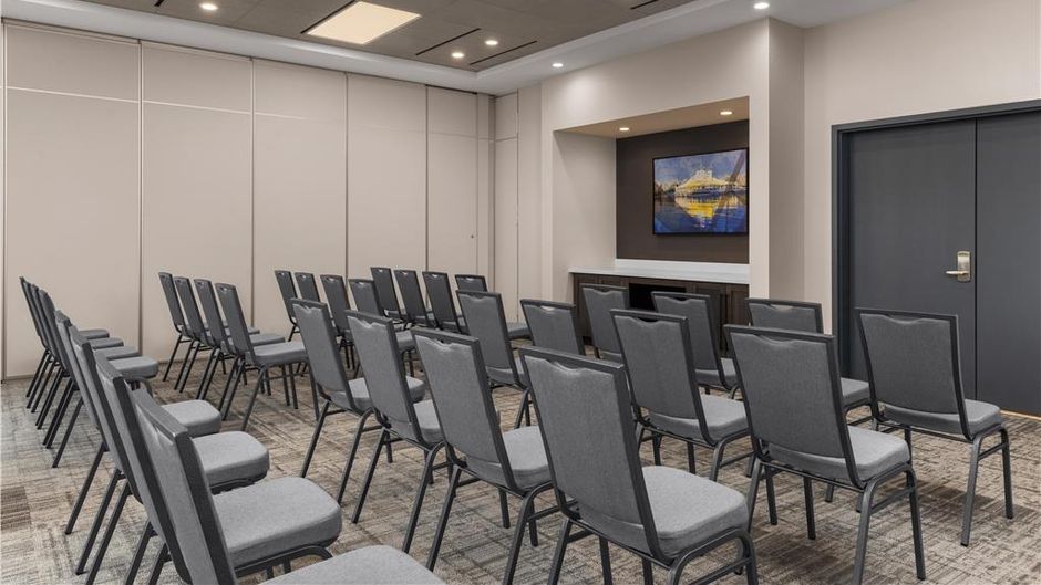 Hyatt House/Airport Corporate Centre Meeting