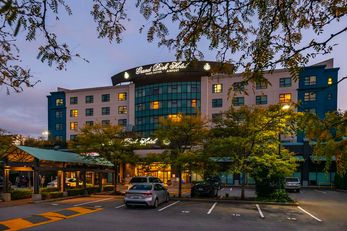 Grand Park Hotel Vancouver Airport