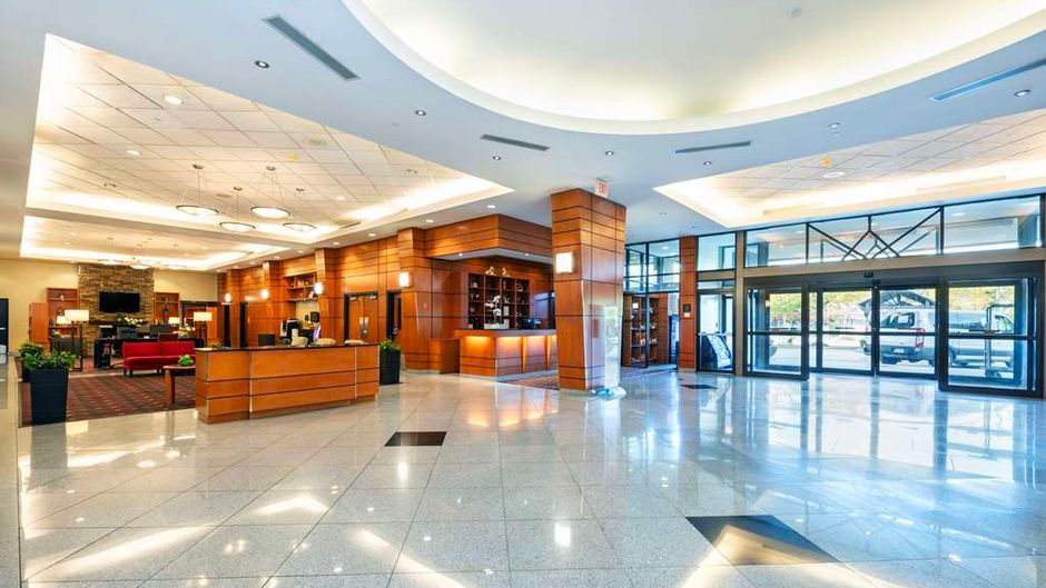 Grand Park Hotel Vancouver Airport Lobby