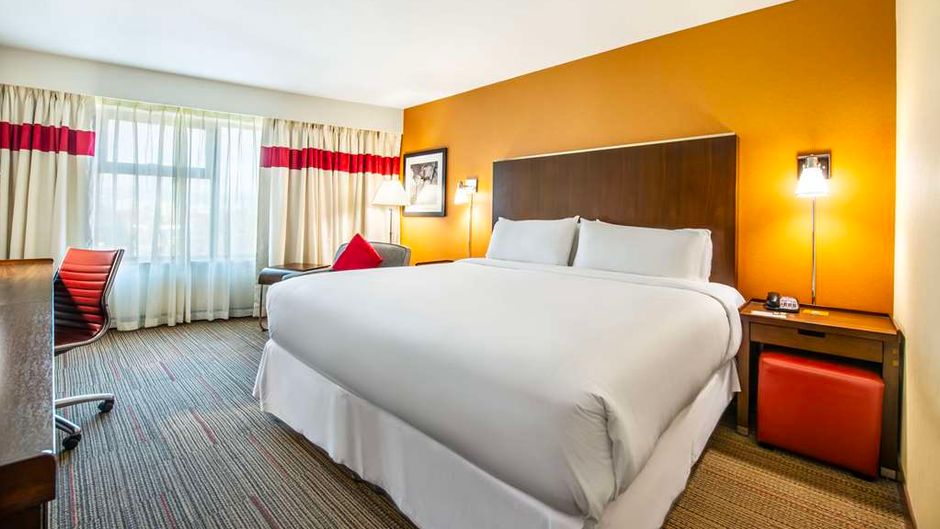 Grand Park Hotel Vancouver Airport Room