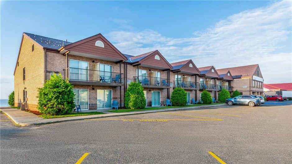 Waterfront Inn, Ascend Hotel Collection Exterior