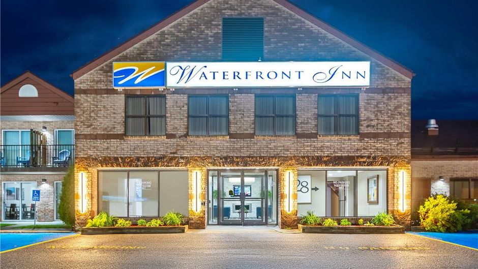 Waterfront Inn, Ascend Hotel Collection Exterior