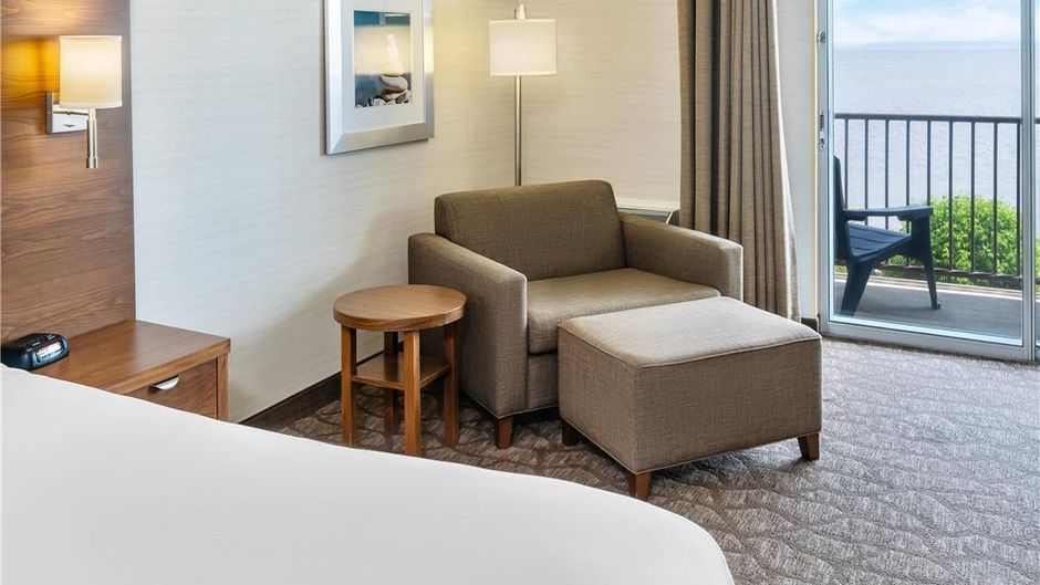 Waterfront Inn, Ascend Hotel Collection Room