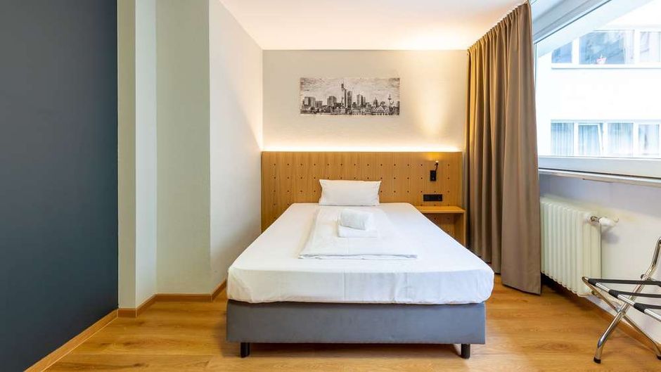 mk Hotel Frankfurt Room