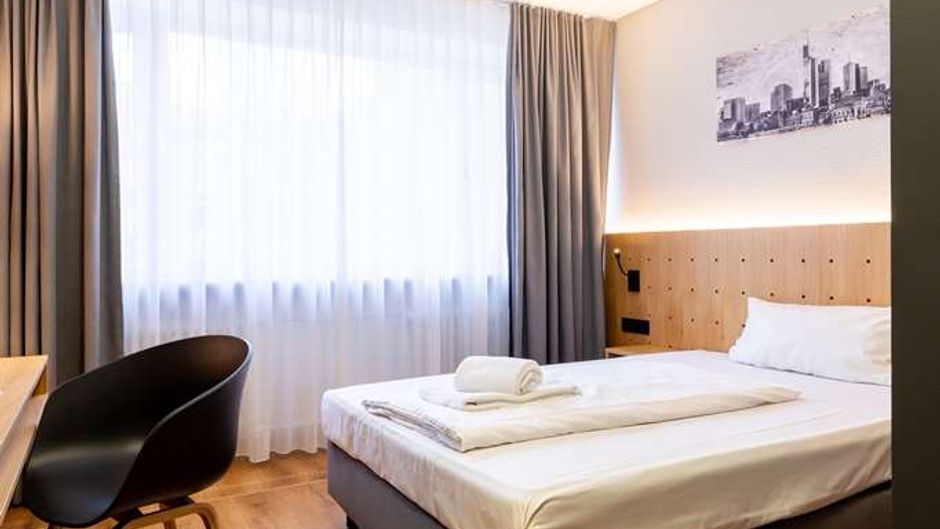 mk Hotel Frankfurt Room
