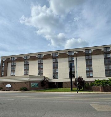 Quality Inn & Suites Downtown Mansfield