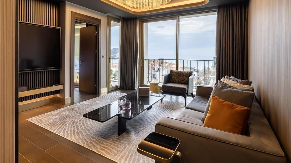 Merit Starlit Hotel Suite