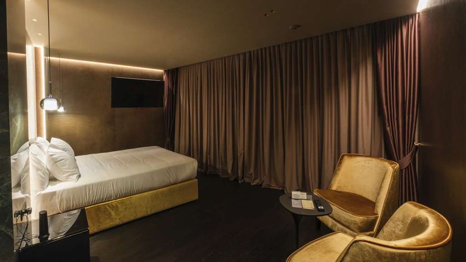 Touring Hotel Suite