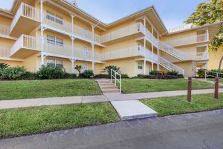 Hilton Vacation Club Charter Club Naples