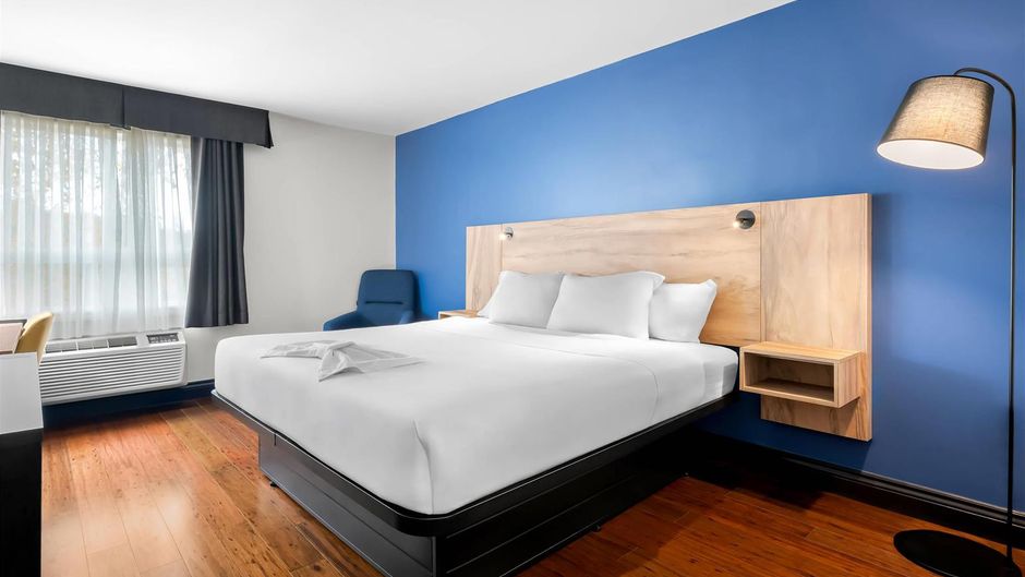 Hearthstone Inn Sydney Room