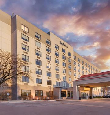 Radisson Hotel Detroit Metro Airport