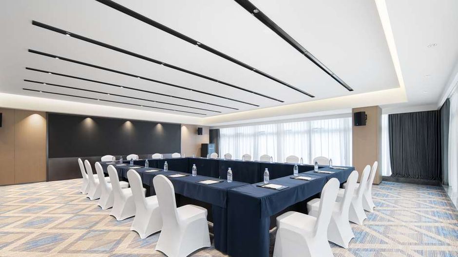 Hampton Inn CAN Sports Center Meeting