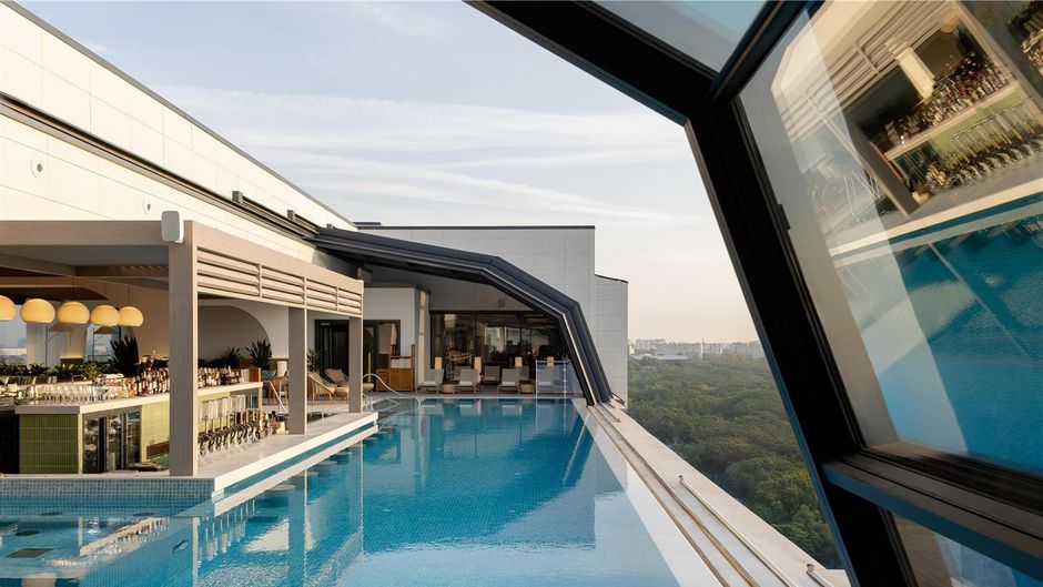Doubletree by Hilton Tashkent Pool