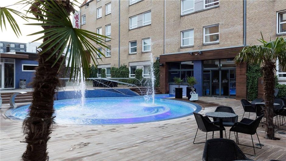 Quality Hotel The Reef Pool