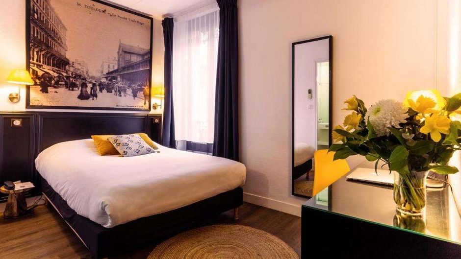 Hotel de France Room