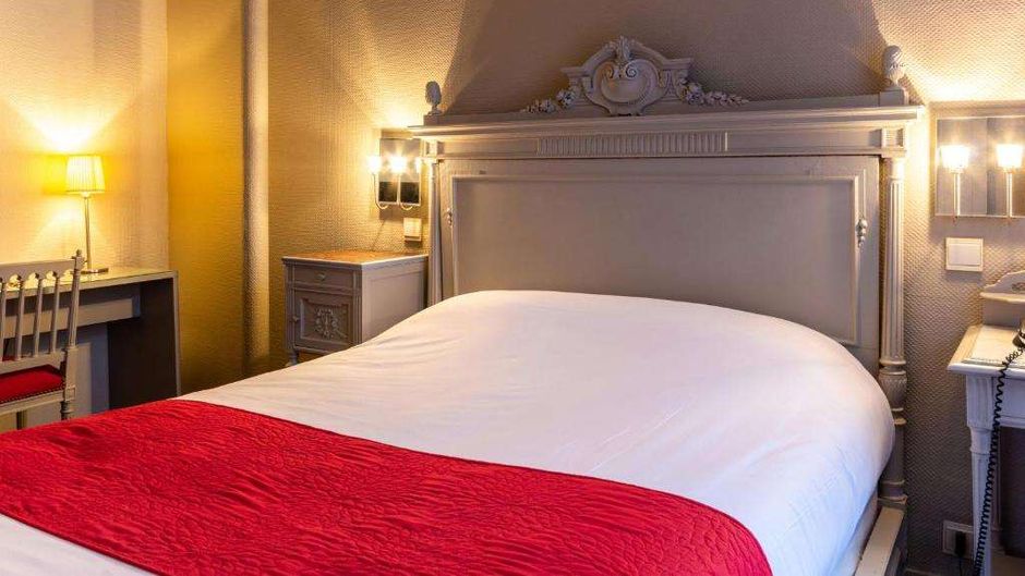 Hotel de France Room