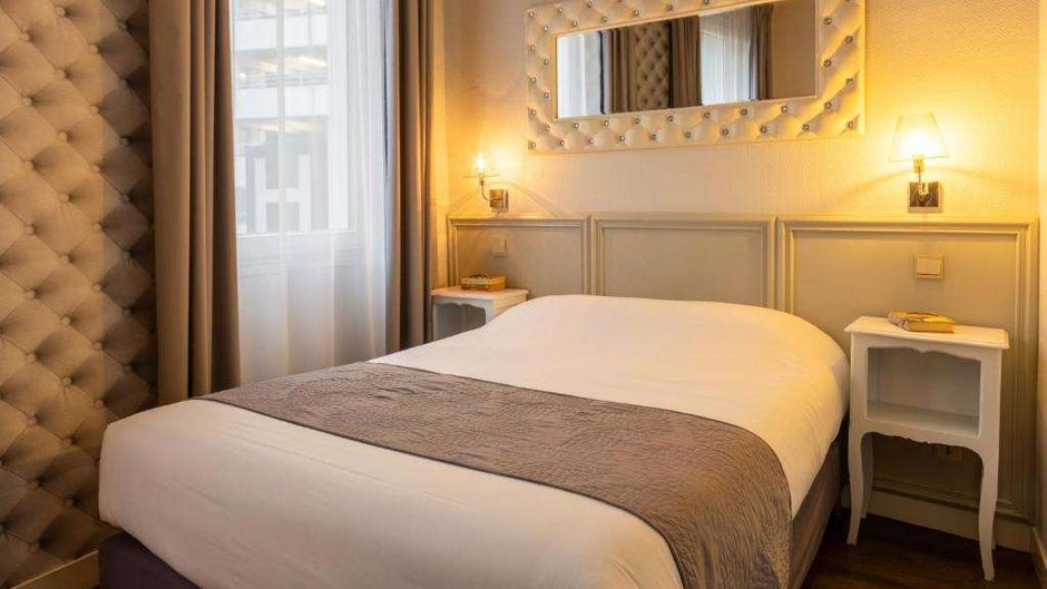 Hotel de France Room