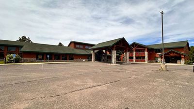 Shell Lake Lodge, a Travelodge