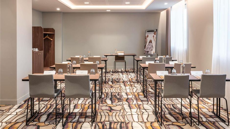 Mercure Acheres St Germain en Laye Meeting
