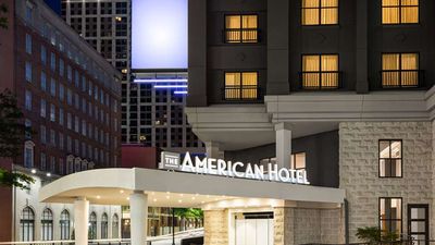 American Hotel Downtown-Tapestry Coll