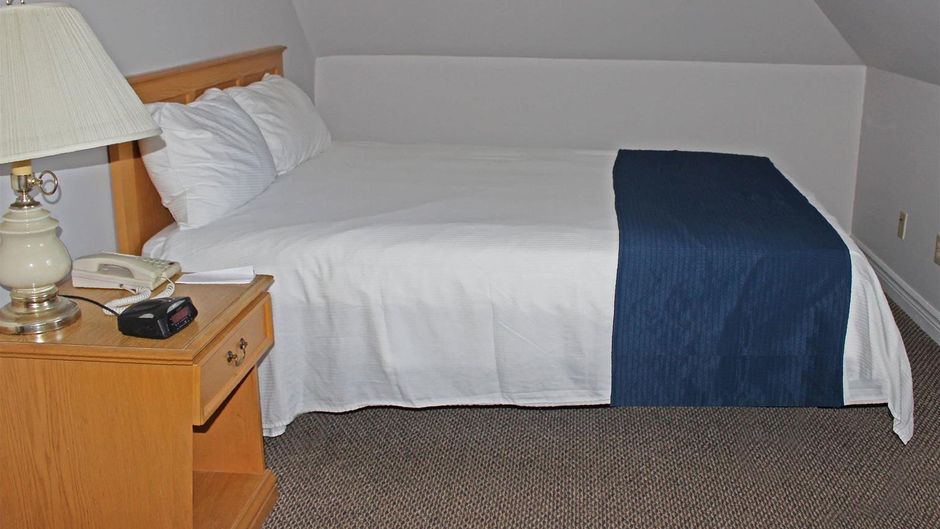 Isaiah Tubbs Resort Room