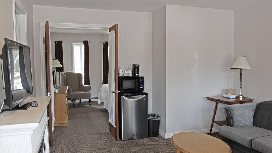 Isaiah Tubbs Resort Suite