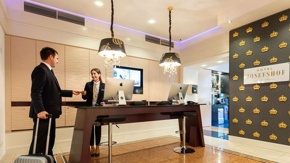 Hotel Josefshof Lobby
