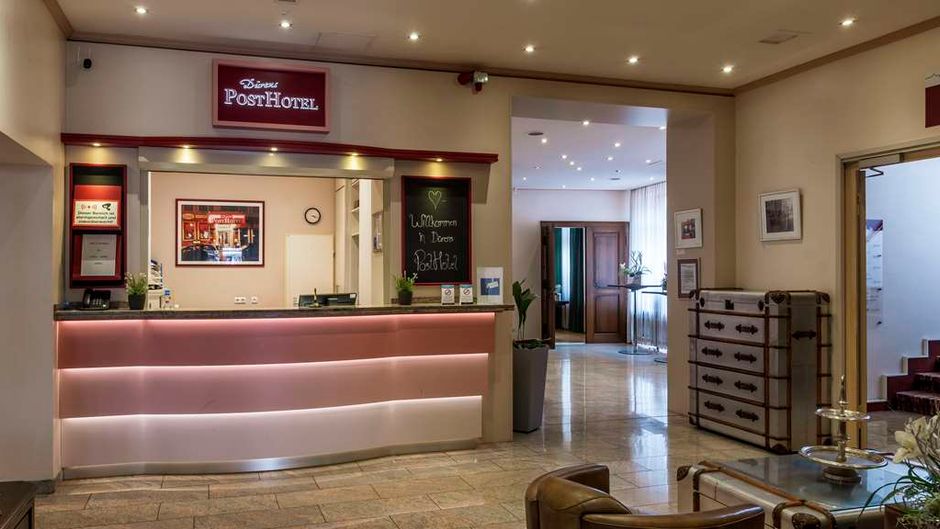 Trip Inn Post Hotel Lobby