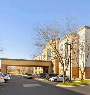 Comfort Inn & Suites