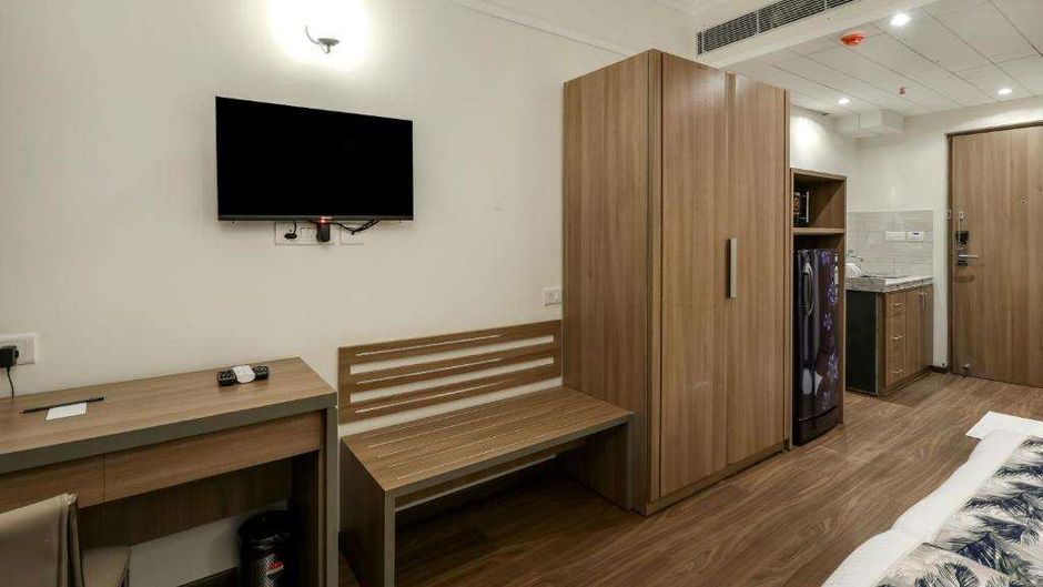 Starlit Suites Newtown Room