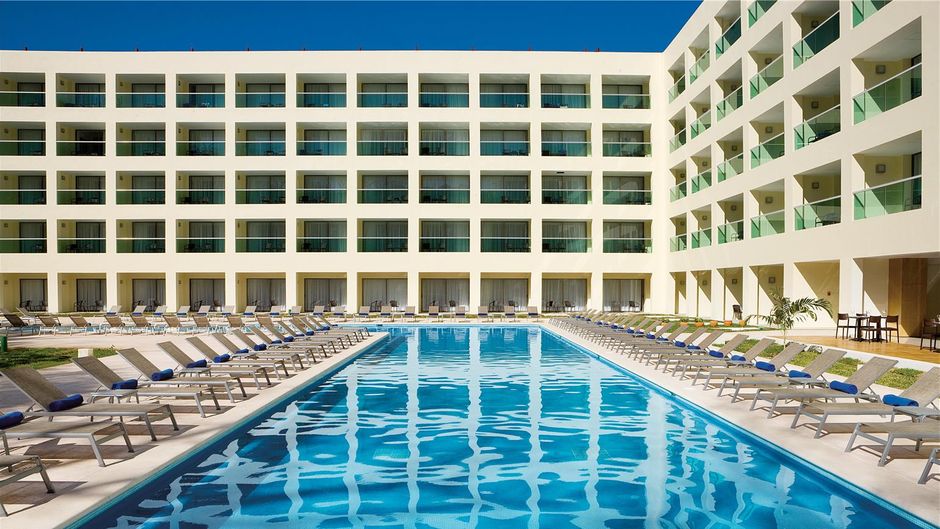 Dreams Huatulco Resort & Spa Pool