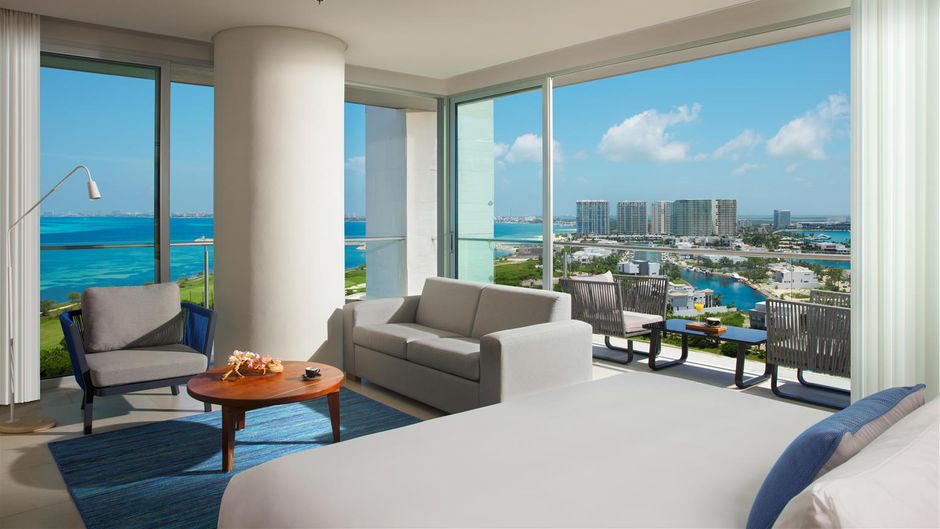 Hyatt Vivid Cancun Suite