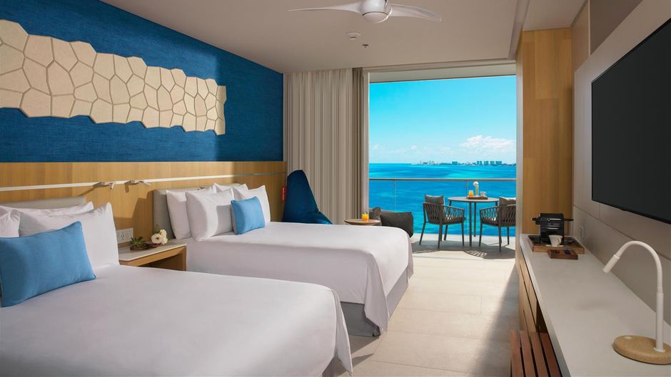Hyatt Vivid Cancun Suite