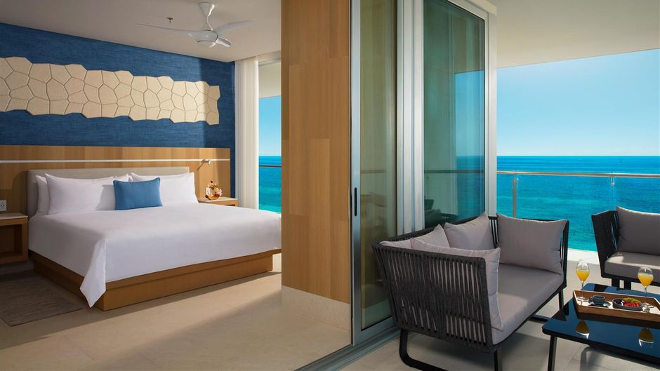 Hyatt Vivid Cancun Suite